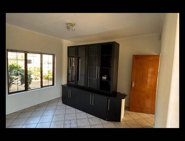 4 BEDROOM PROPERTY TO RENT IN OLYMPUS AH